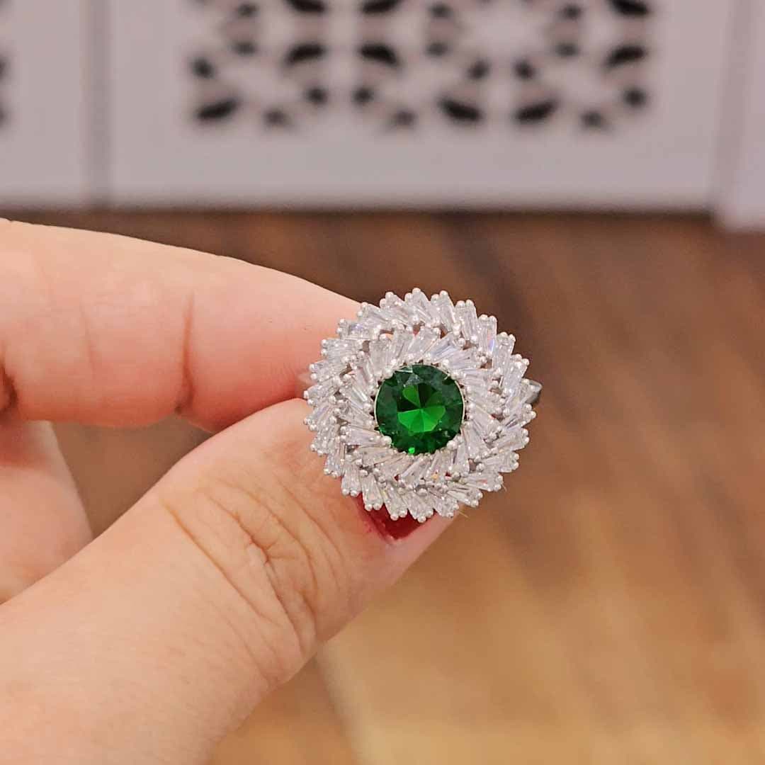 انگشتر نقره زنانه نگین دار با نگین های برلیان 5.2 گرمی نقره اصل 925 — تصویر ۸