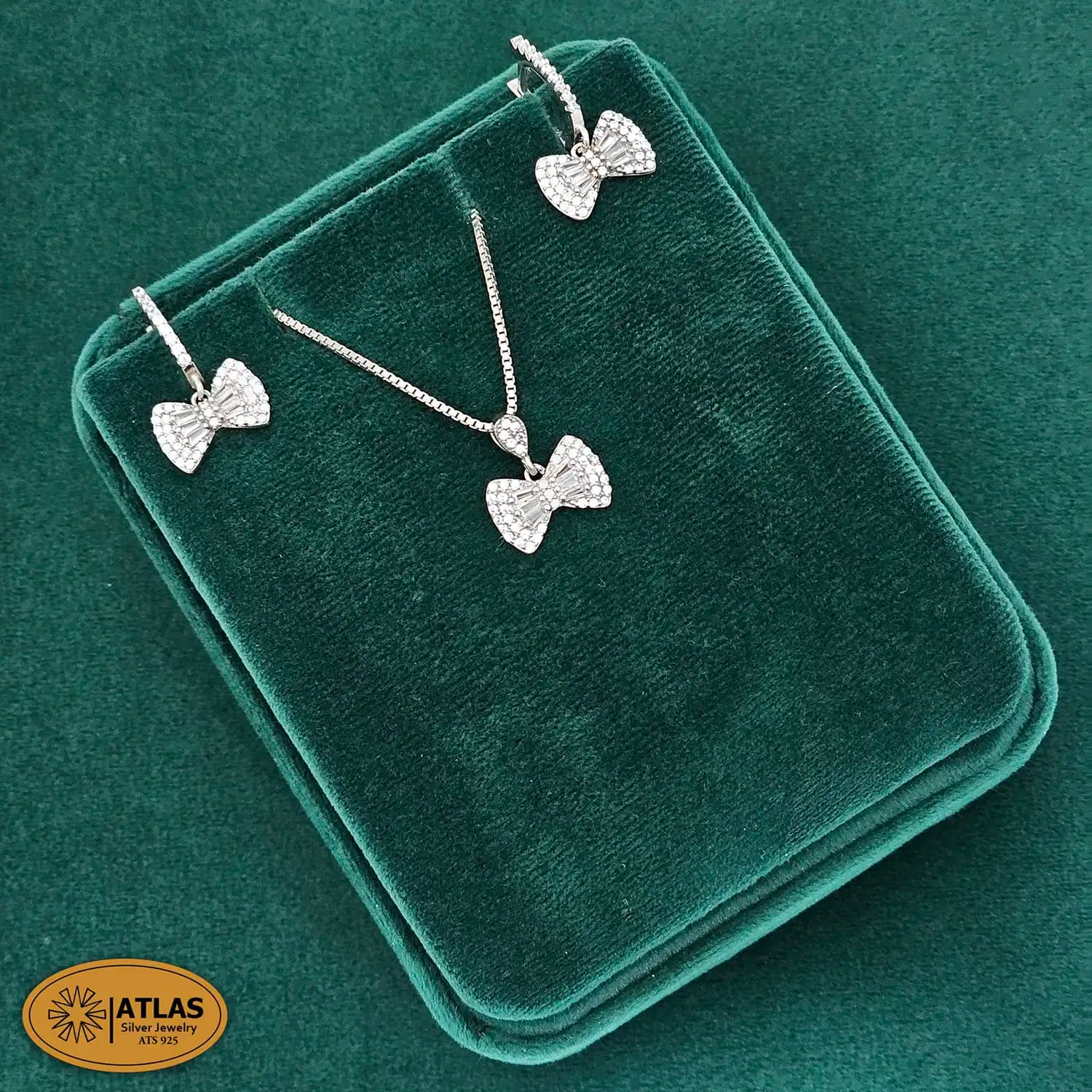 نیم ست نقره پاپیون با نگین های برلیان و تیپرز 6.1 گرمی نقره اصل 925