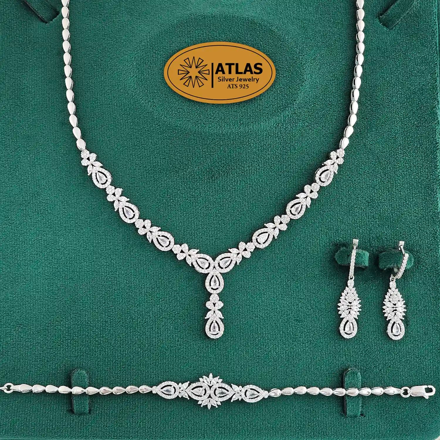سرویس نقره جواهری زنانه مجلسی با نگین های برلیان ،مارکیز و اشک 32.8 گرمی نقره اصل 925