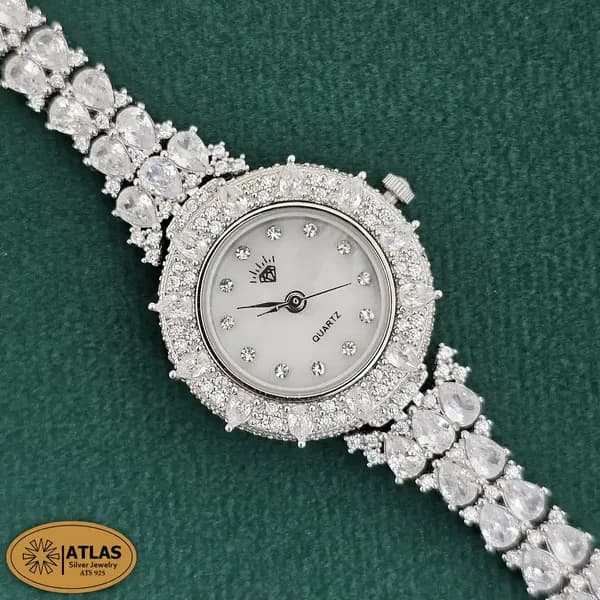 ساعت نقره زنانه مجلسی با نگین های برلیان و اشک 30.3 گرمی نقره اصل 925 — تصویر ۲