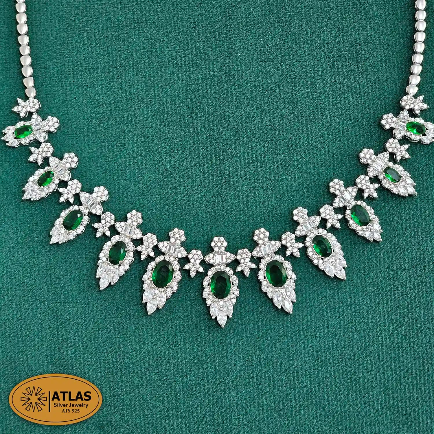 سرویس نقره جواهری زنانه مجلسی با نگین های برلیان 34.8 گرمی نقره 925 — تصویر ۲