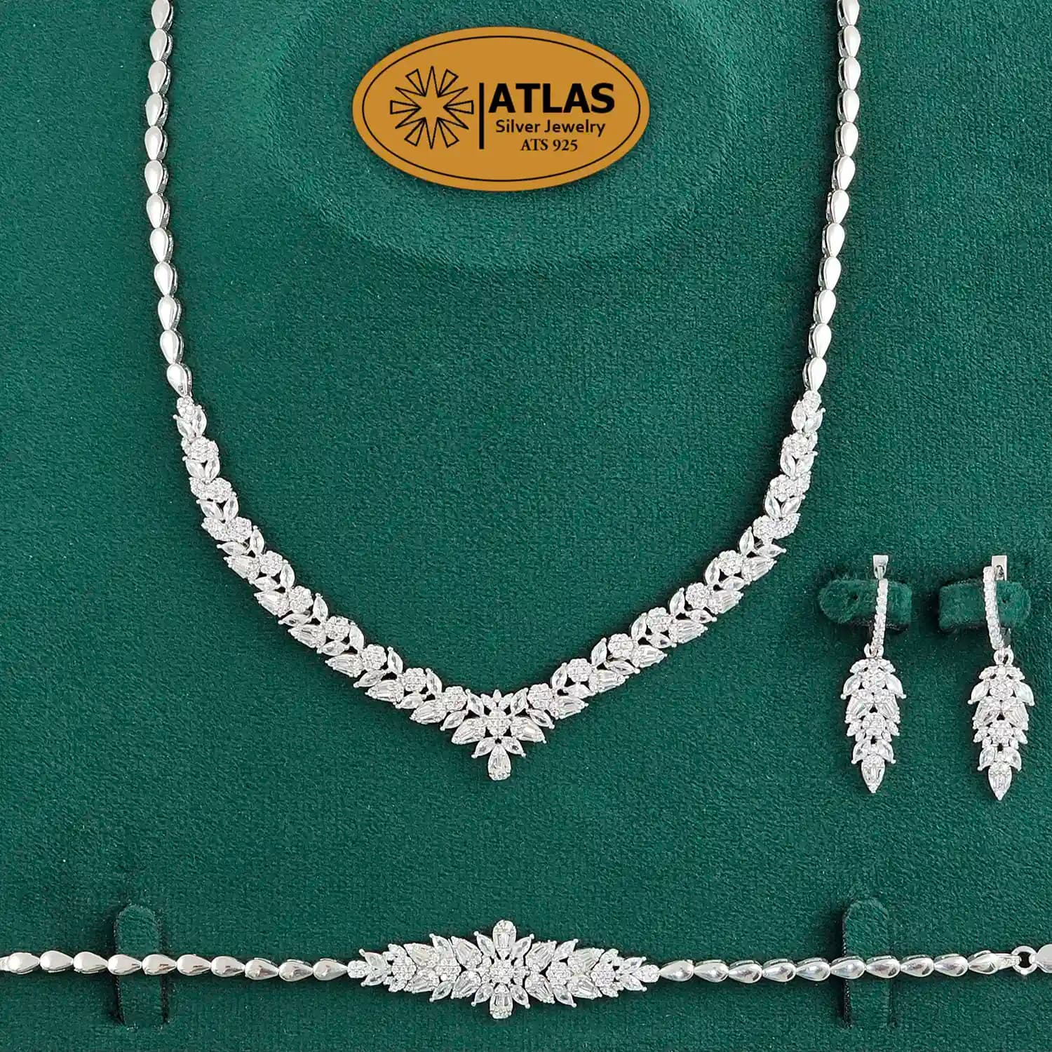 سرویس نقره جواهری زنانه مجلسی با نگین های برلیان ،باگت و مارکیز 30.8 گرمی نقره اصل 925
