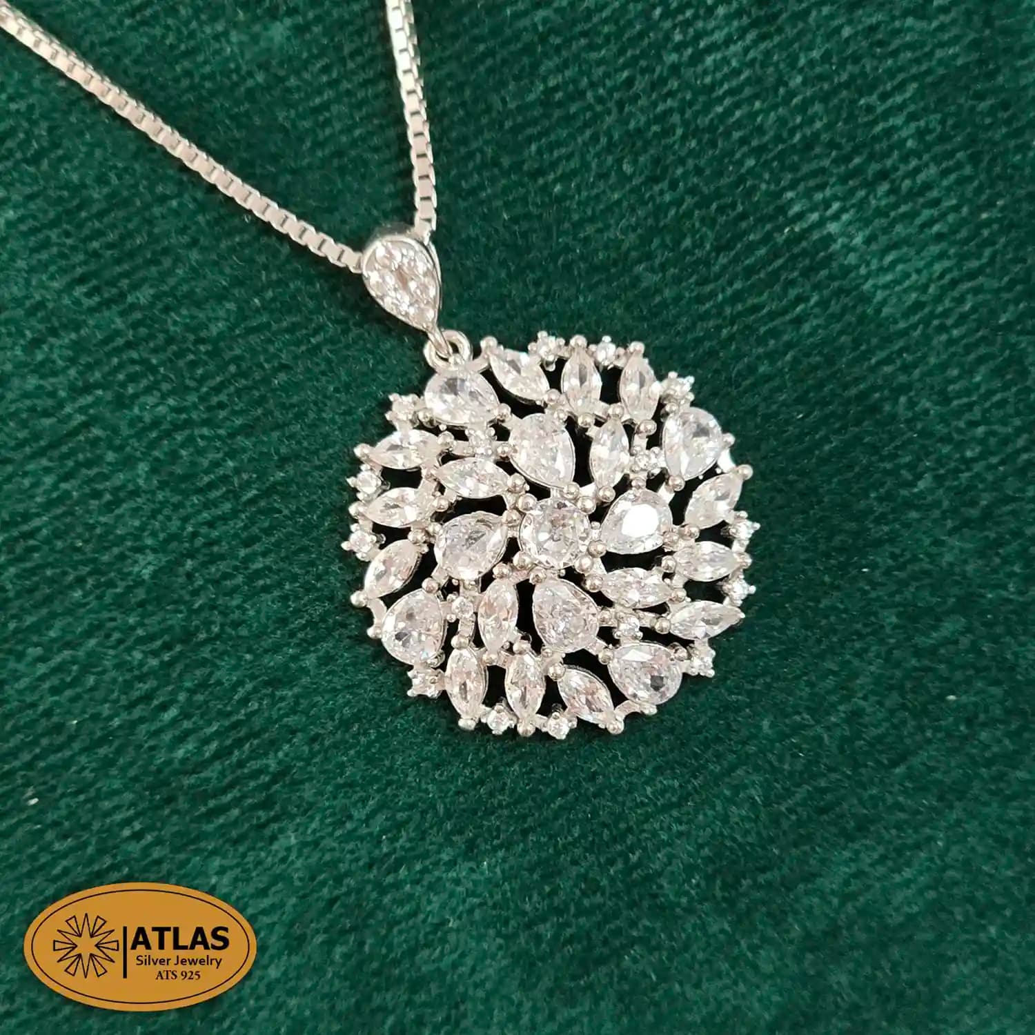 نیم ست نقره جواهری زنانه با نگین های برلیان، اشک و مارکیز 7.8 گرمی نقره اصل 925 — تصویر ۲