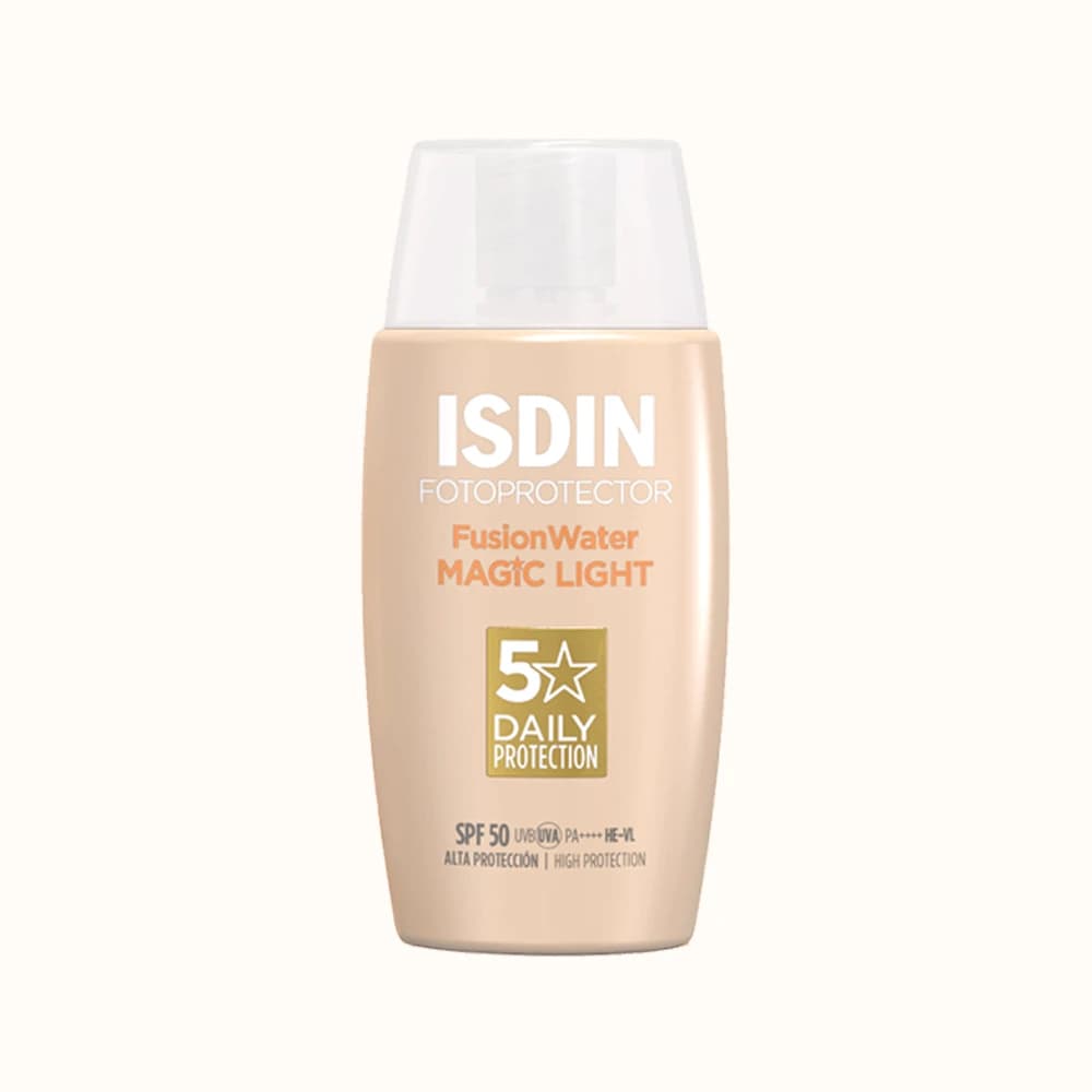 کرم ضد آفتاب رنگی ایزدین SPF 50 مدل لایت