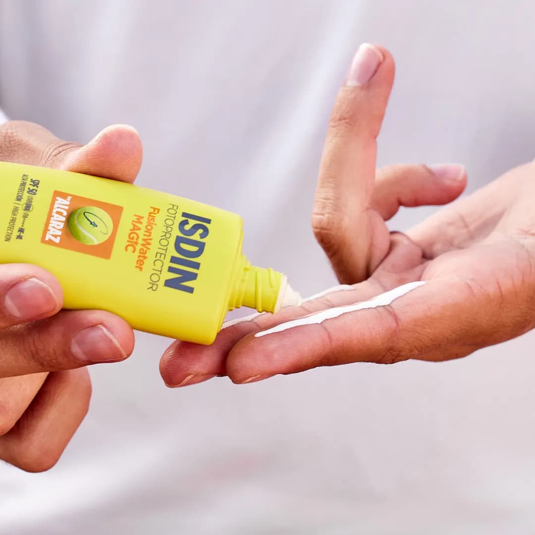 کرم ضد آفتاب بدون رنگ ایزدین SPF 50 مدل Alcaraz — تصویر ۳