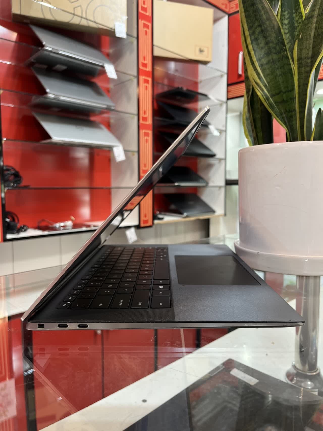 Dell Precision 5550 — تصویر ۴