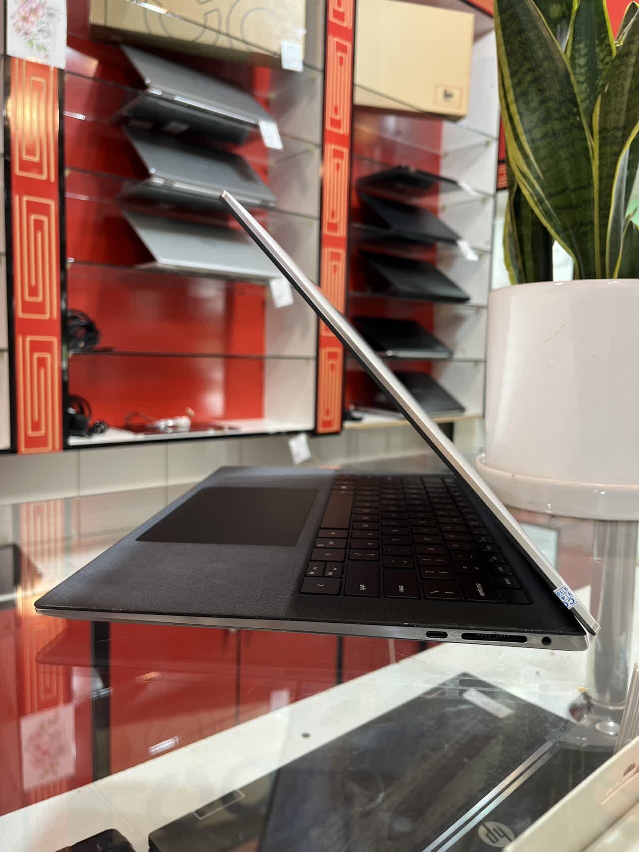 Dell Precision 5550 — تصویر ۵