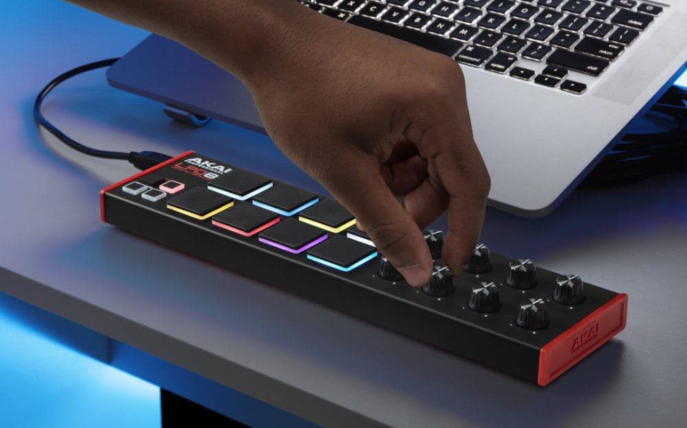 Akai LPD8 MK2 — تصویر ۴