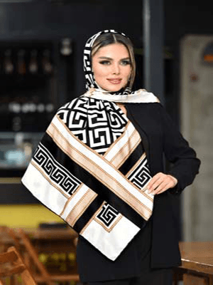 روسری نخی سایز ۱۲۰ سفید ورساچه با نوار کرم طلایی کد SC43