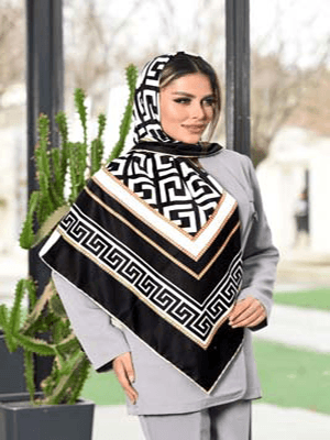 روسری نخی سایز ۱۲۰ سفید ورساچه با نوار سرخابی کد SC37 — تصویر ۶