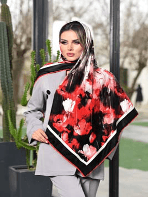 روسری نخی سایز ۱۲۰ مشکی طرح گل لاله آبرنگی سبز زمردی کد SC28 — تصویر ۴