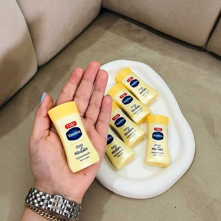 لوسیون وازلین Deep Moisture (مدل مینی) - پخش عمده ارایشی ،عطر ادکلن لباس زیر و جوراب
