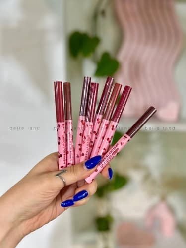 خط لب گیلاسی پیچی
