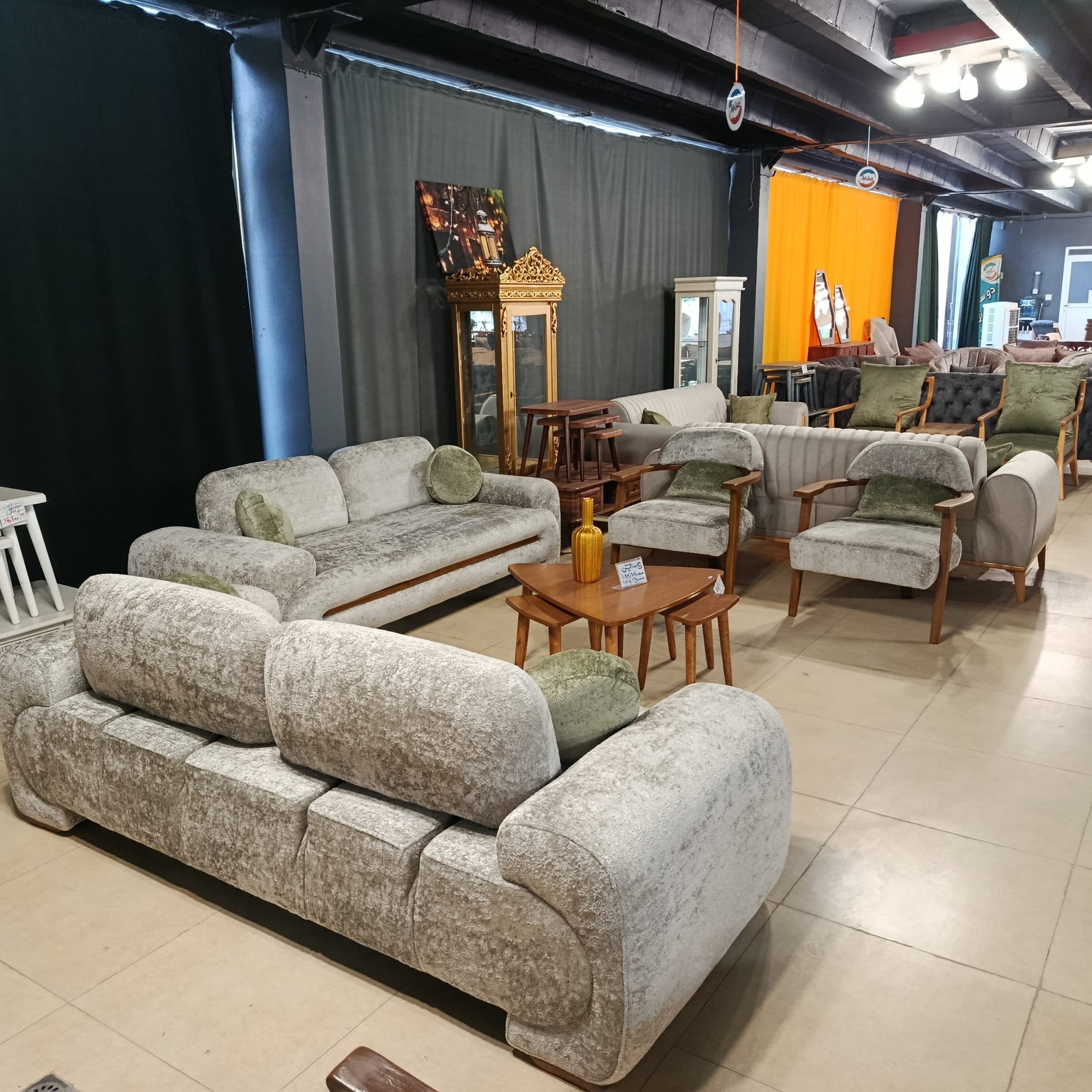 مبل مارتین — تصویر ۲