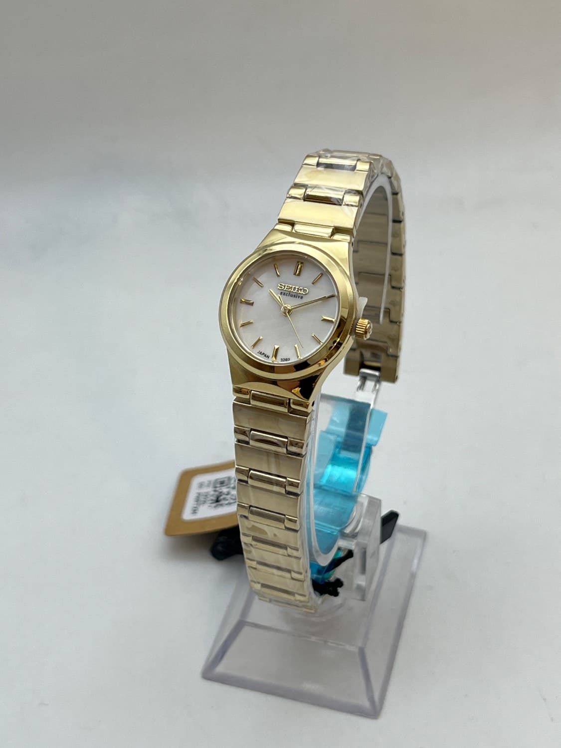ساعت مچی زنانه SEIKO مدل 3202
