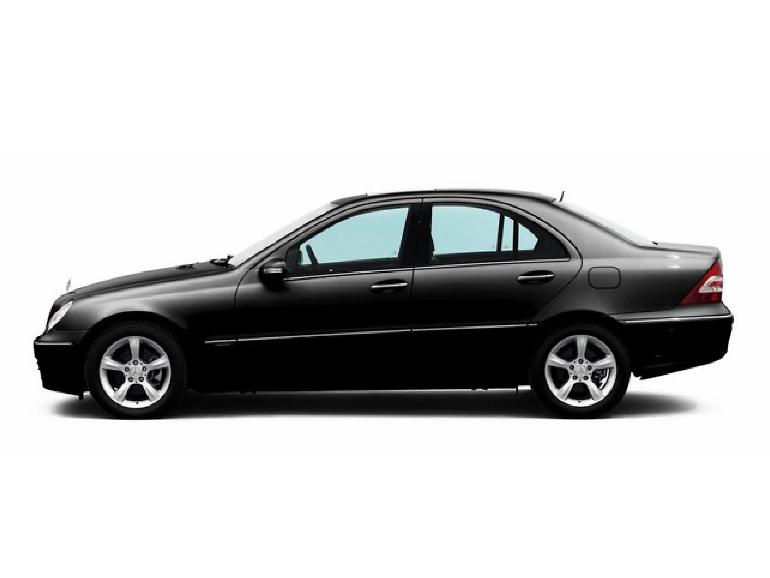 کفپوش چرمی بنز C-Class اتاق W203