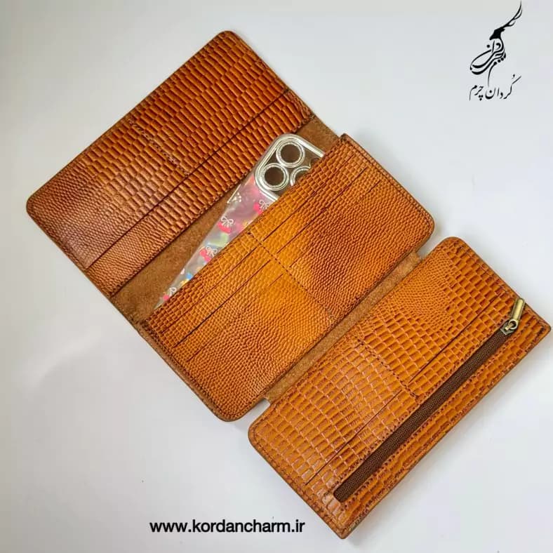 کیف پول چرم زنانه مدل کمند طرح ساده — تصویر ۴