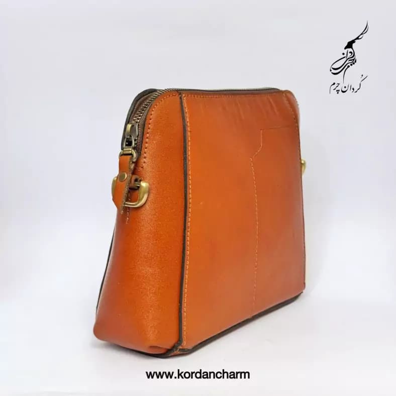 کیف دوشی چرم مدل النا طرح ساده — تصویر ۲