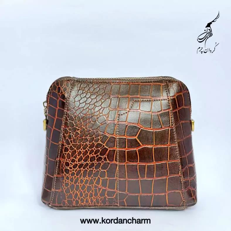 کیف دوشی چرم مدل النا طرح پریما — تصویر ۳