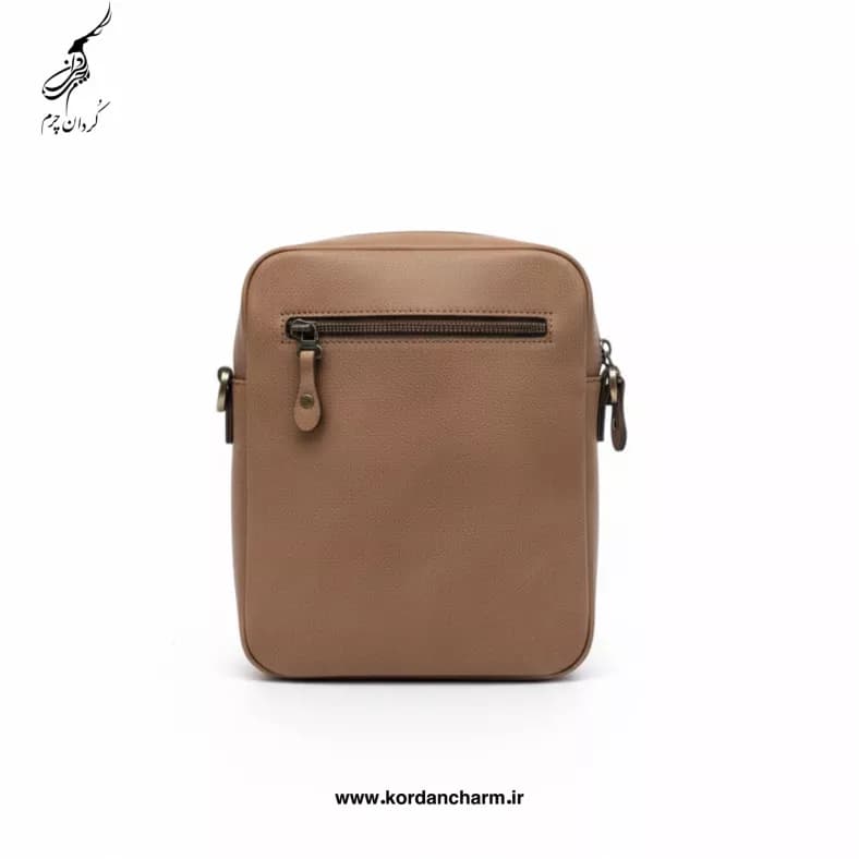 کیف دوشی اسپرت چرم مدل دیلان هورس — تصویر ۴