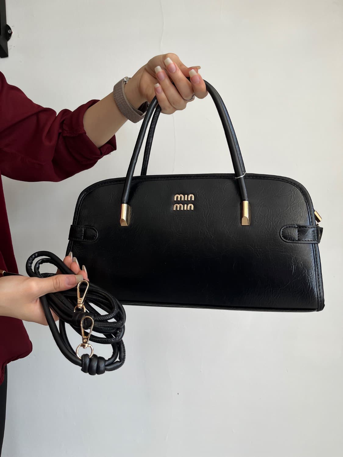 کیف دوشی پاسپورتی زنانه مشکی مدل MIU MIU — تصویر ۸