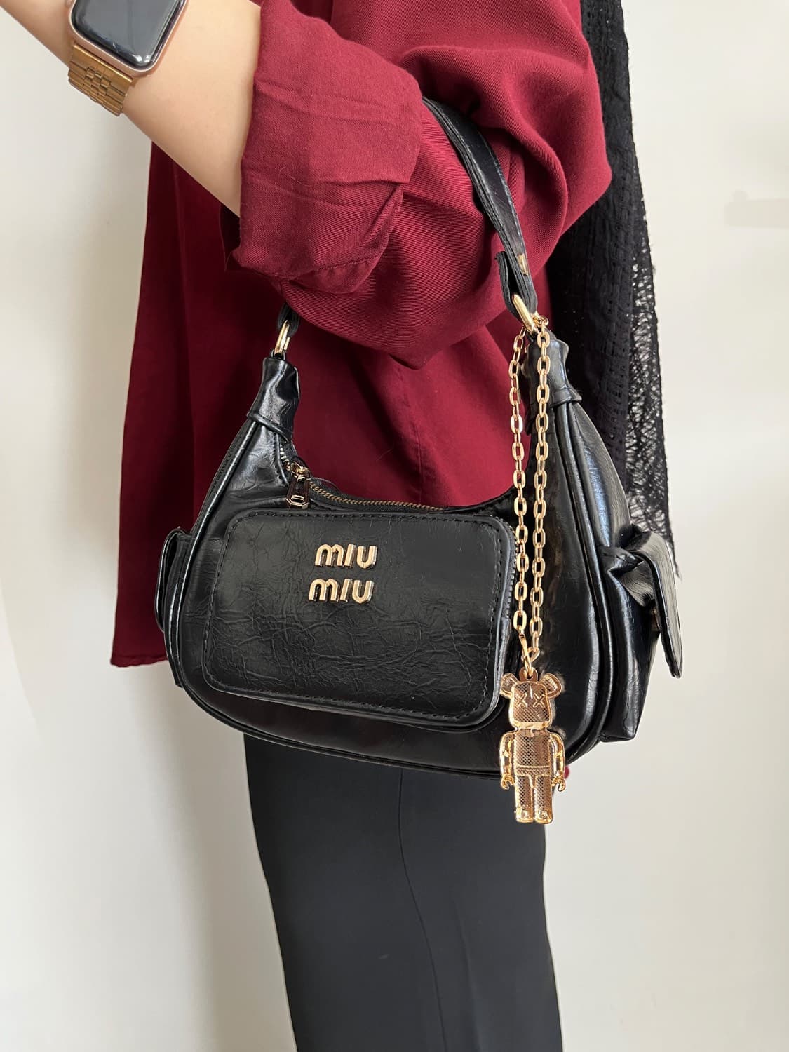 کیف دخترونه صندوقی میومیو miu miu — تصویر ۲