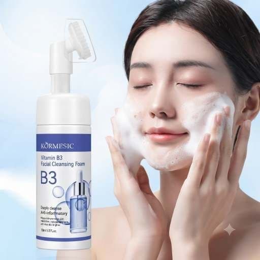 فوم شستشوی صورت ویتامین B3 کورمسیک برسدار تضمین کیفیت — تصویر ۳