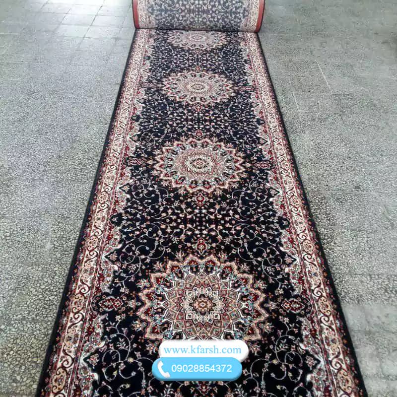 فرش کناره راهرویی طرح اطلس زمینه سرمه ای