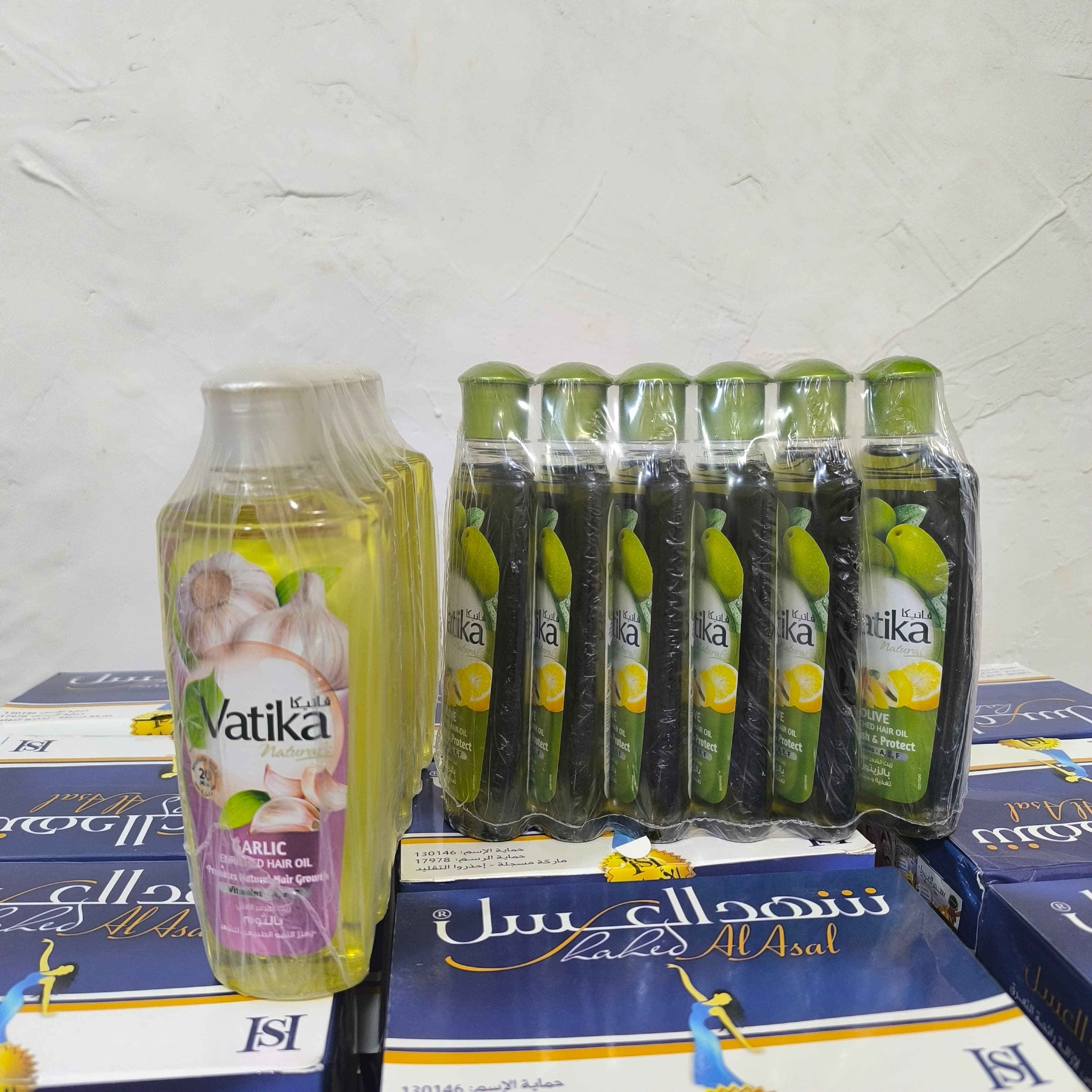 روغن موی تقویت‌کننده و مغذی واتیکا Vatika حجم ۲۰۰ میلی‌لیتر (مدل سیر و زیتون)