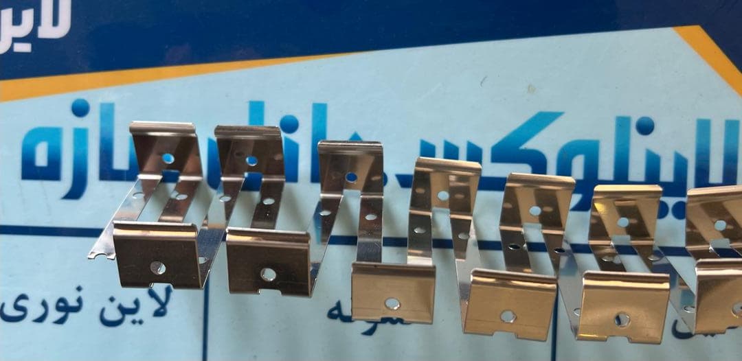 فنر لاینر سیلیکونی عرض سه سانت (متر طول)