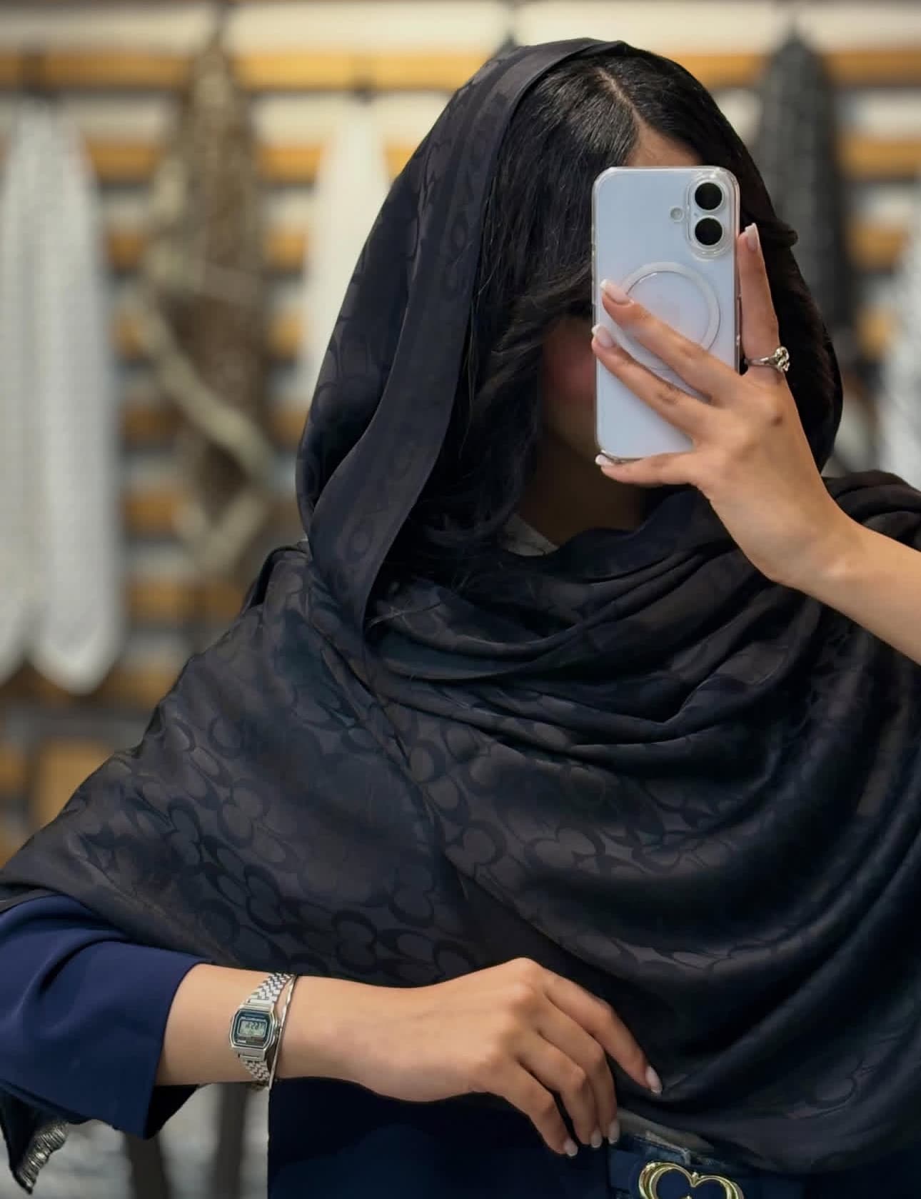 شال مشکی مجلسی طرح کوچ