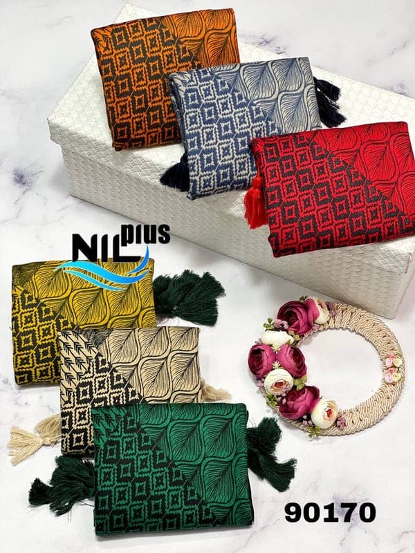 شال نخی منگوله دار کد nil90170