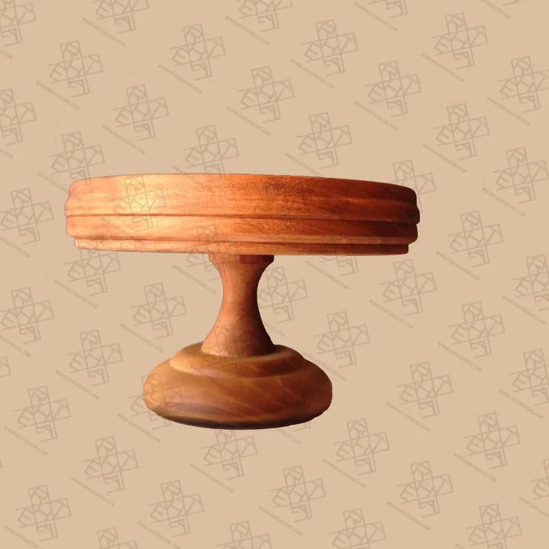 کیک‌خوری پایه‌دار