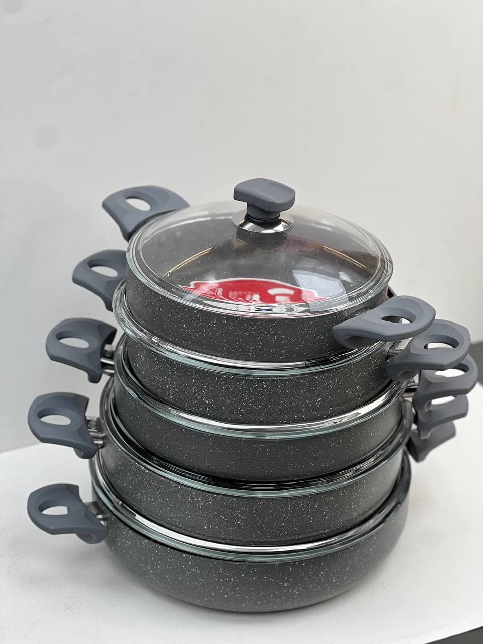 ماهیتابه دو دسته در دار