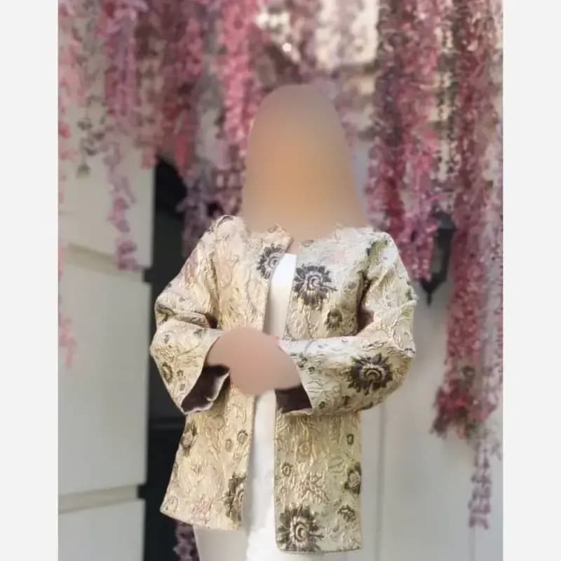 کت مجلسی زنانه مدل الیکا ژاکارد ترک طرح برجسته کرم طلایی — تصویر ۸