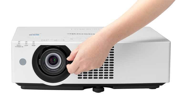 ویدئو پروژکتور پاناسونیک Panasonic PT-VMZ50 — تصویر ۳