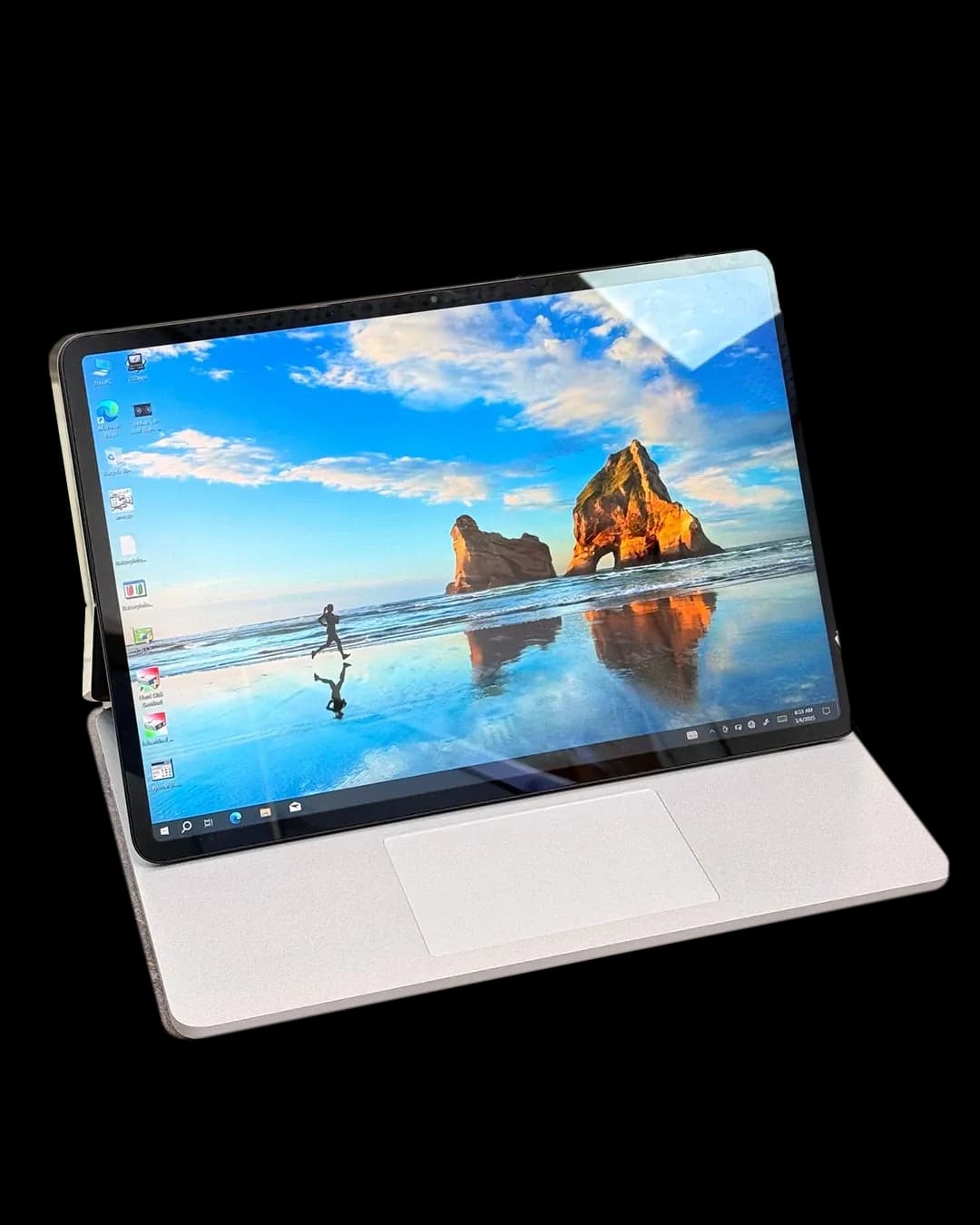 سرفیس لپ تاپ استدیو 1 با پردازنده core i5 حافظه 512 گیگ رم 16 گیگ 14.1 اینچ لمسی