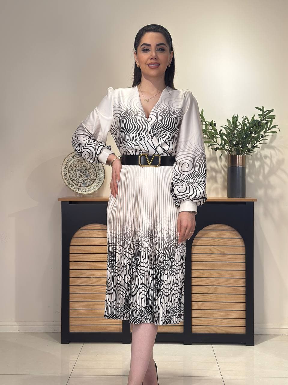 پیراهن پایین پلیسه ساتن آرام — تصویر ۳