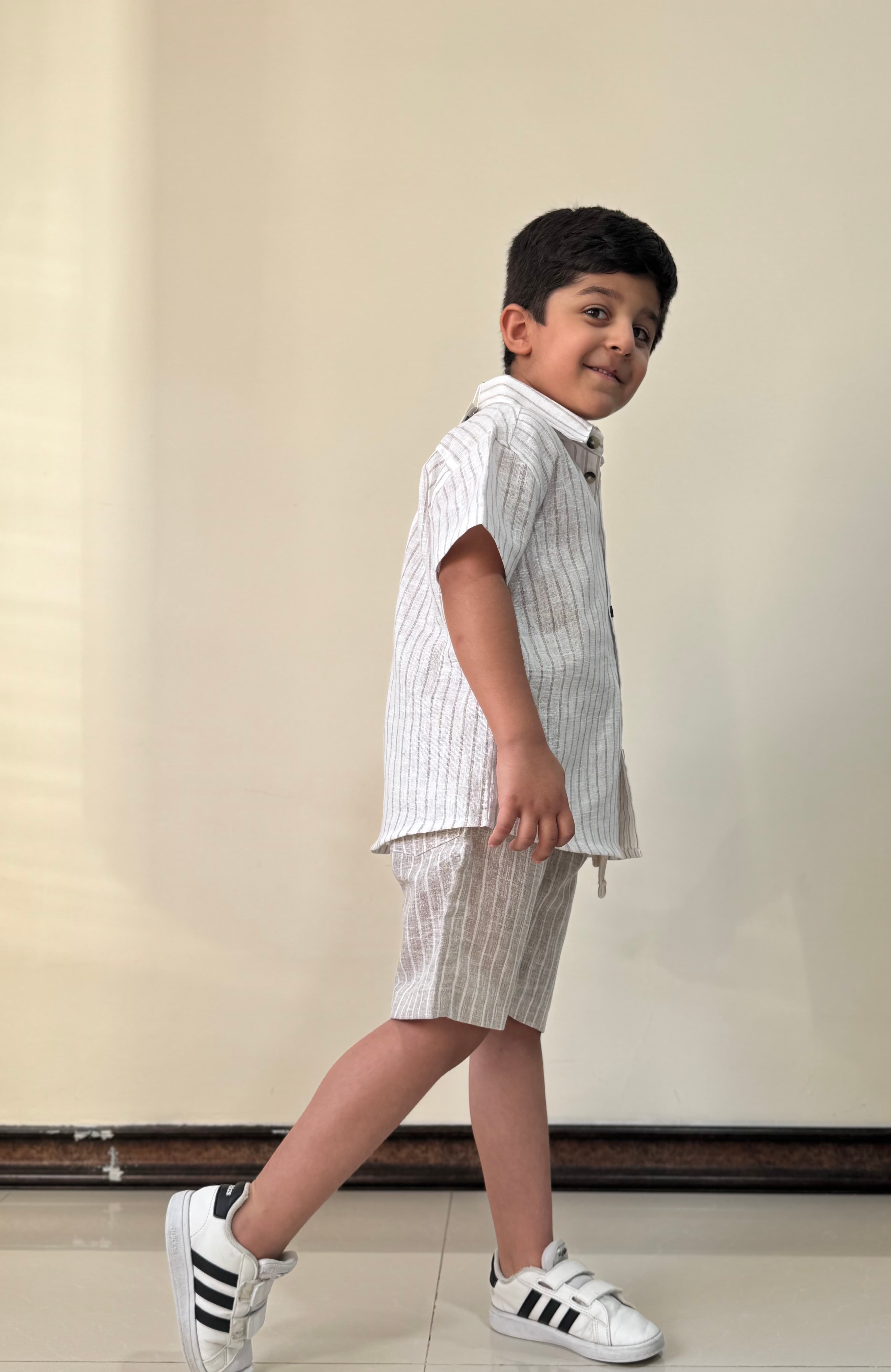 شلوارک لینن راه راه بچه گانه