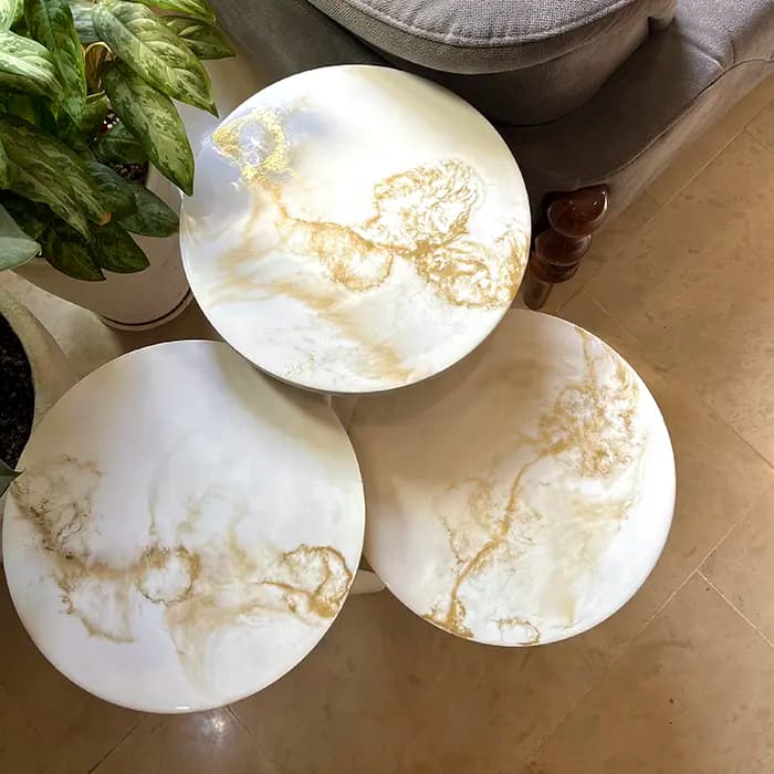 میز عسلی رزینی | ترکیب هنروزیبایی برای خانه شما در 2 سایز 🪑 — تصویر ۲