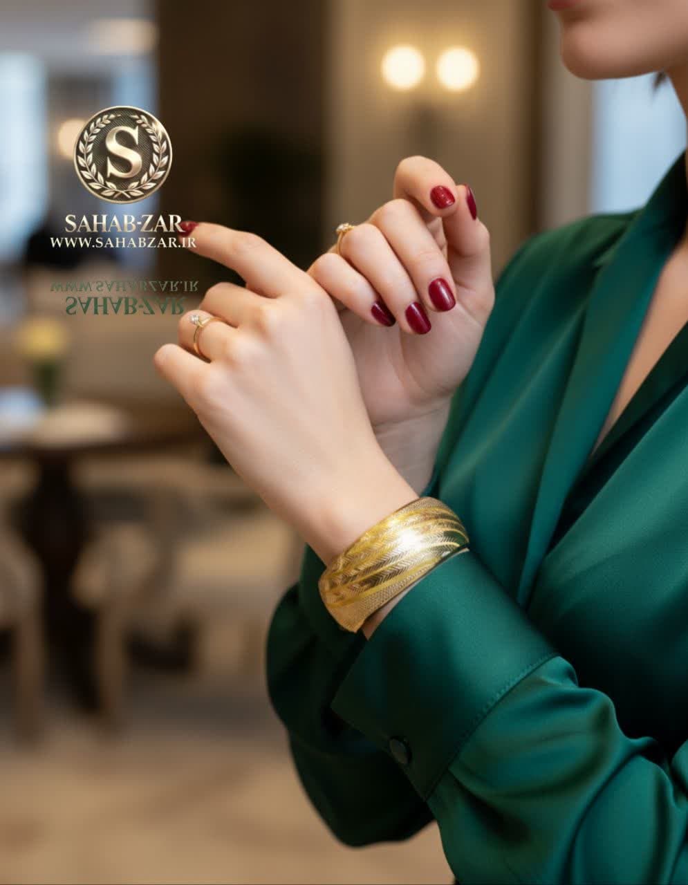 النگوی طلا ۱۸ عیار زنانه مدل هاشور و پر – طراحی هنری و منحصربه‌فرد | سحاب زر