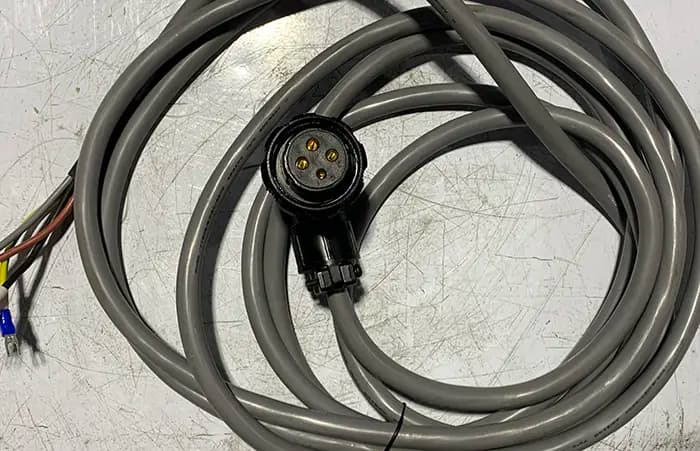 P050-04250H04B-11 - power cable