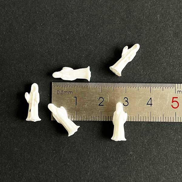 ماکت مینیاتوری عزراییل 1.5 سانتیمتر بسته 5 عددی کد 13 — تصویر ۲