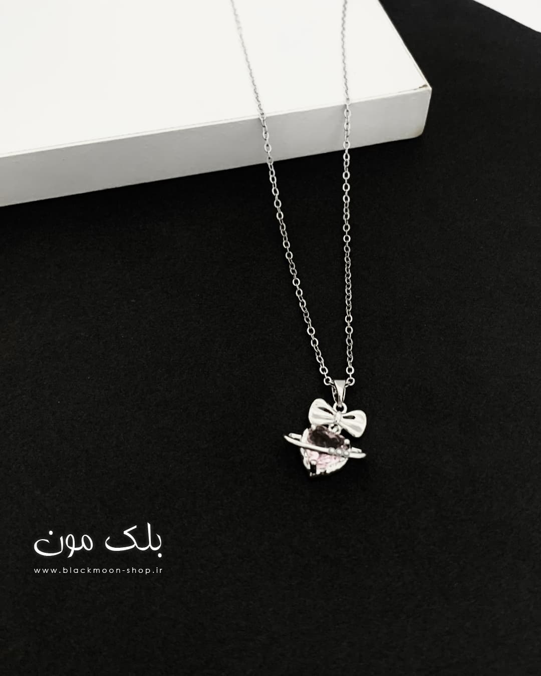 گردنبند دخترانه پاپیون نگین صورتی — تصویر ۲