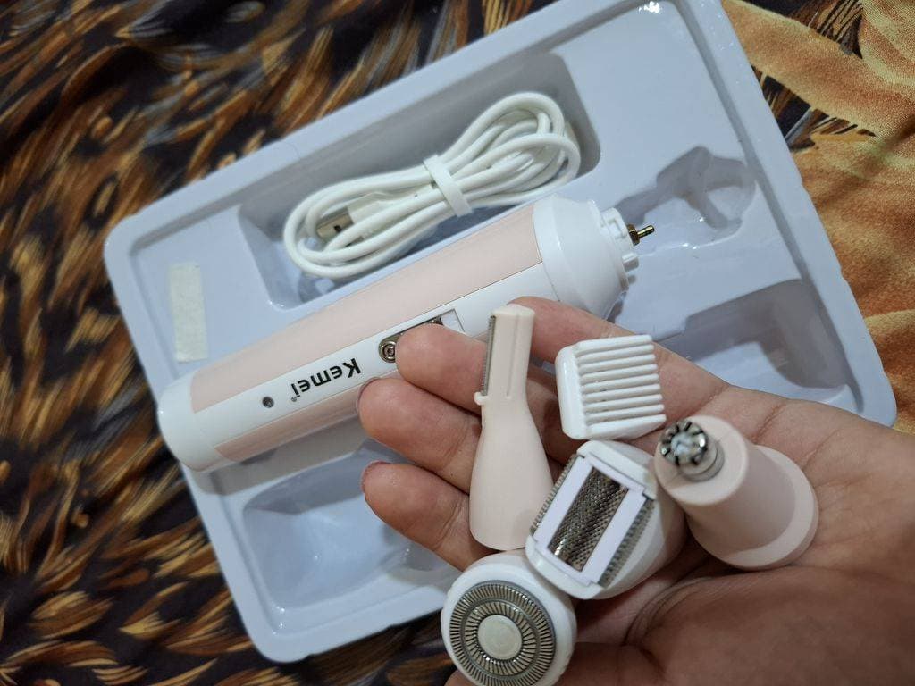 ماشین اصلاح صورت و بدن بانوان کیمی KEMEI KM-3024 — تصویر ۲