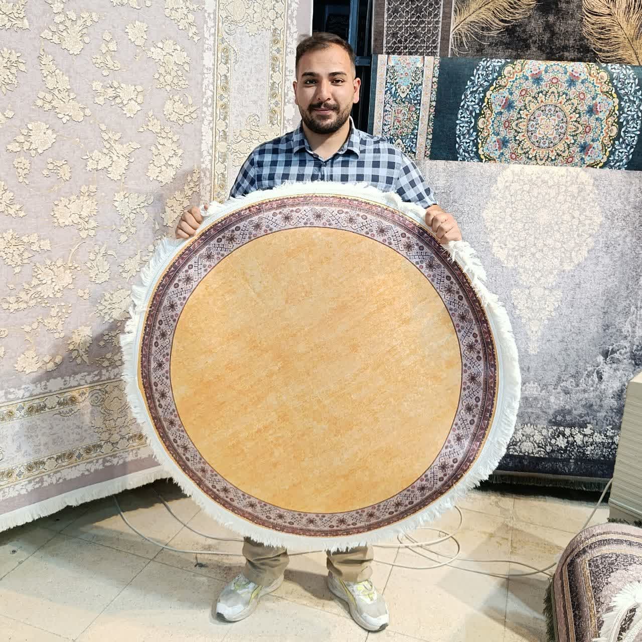 فرشینه گرد زرد کد 38 ( مخمل ضد لک )