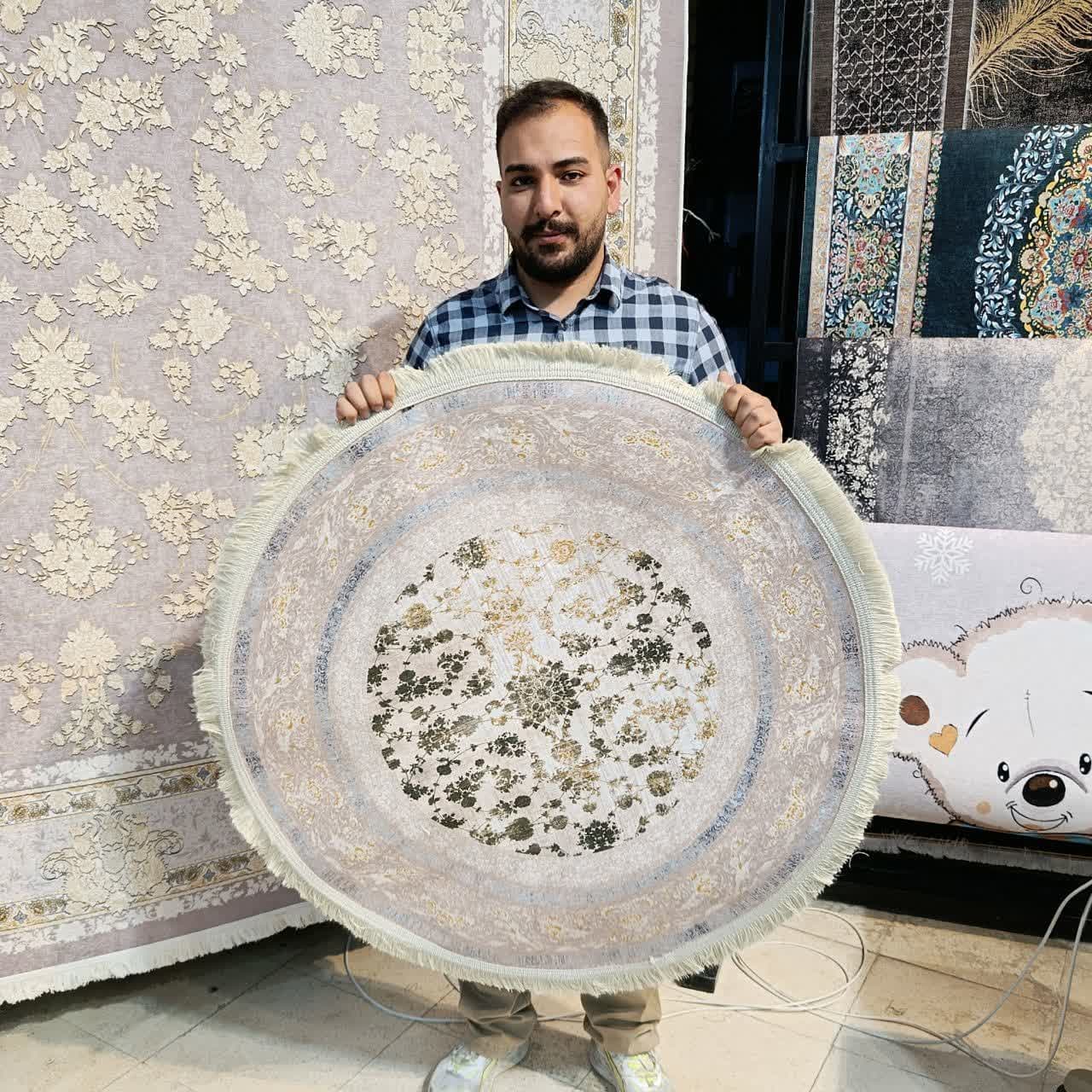 فرشینه گرد کرم و سبز کد 37 ( مخمل ضد لک )