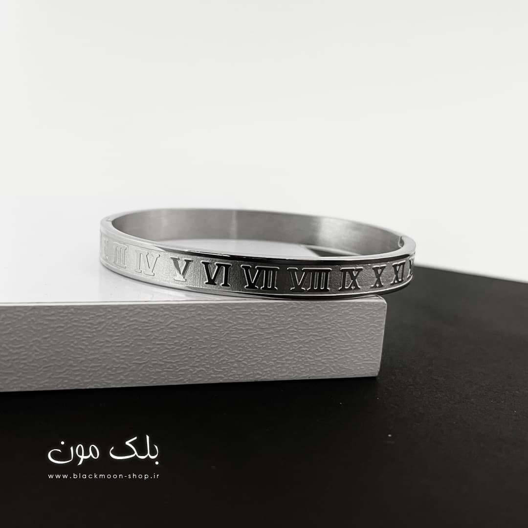 دستبند مردانه بنگل رومن نقره ای — تصویر ۳