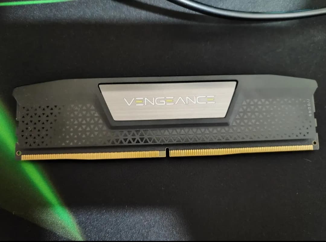 رم 16 گیگ DDR5 باس 5600 ساخت کورسیر تایوان آکبند