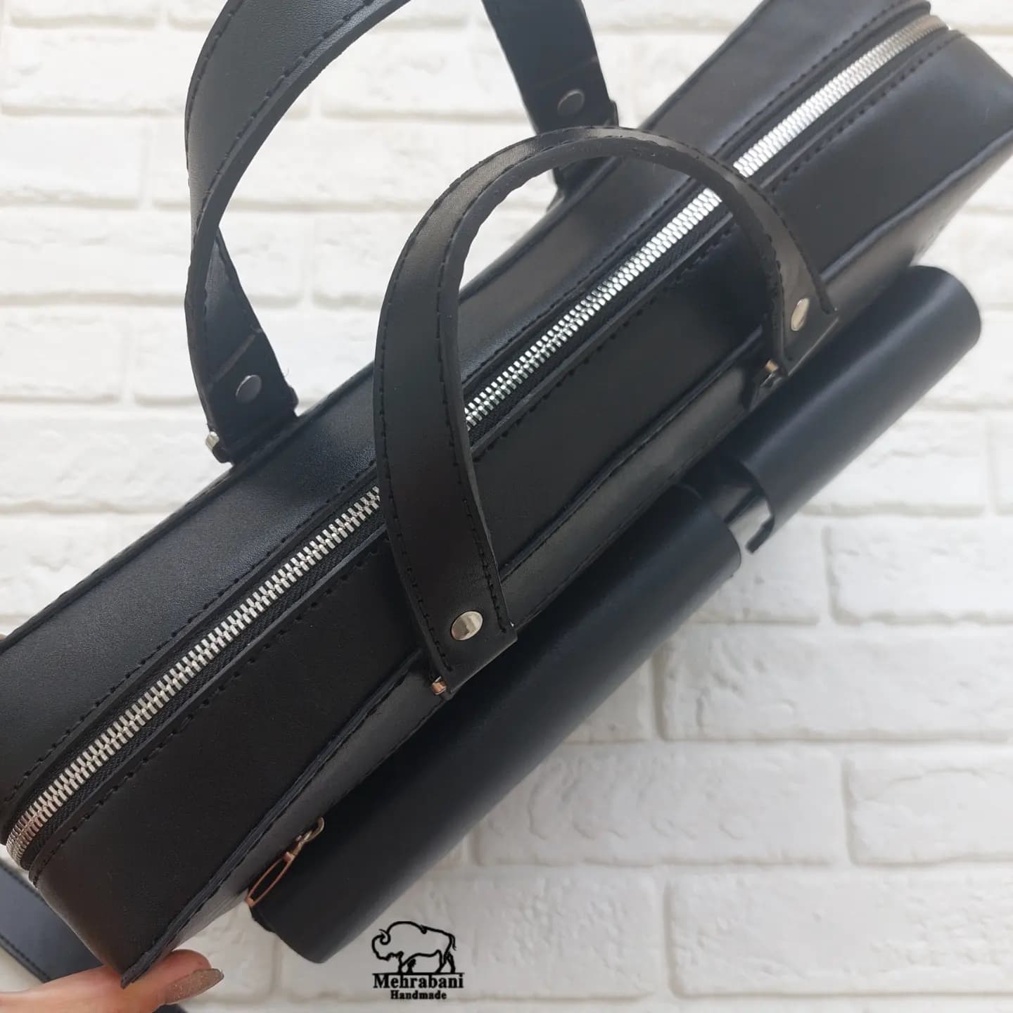 کیف اداری اسپرت چرم طبیعی دست دوز کد NA-385 — تصویر ۲
